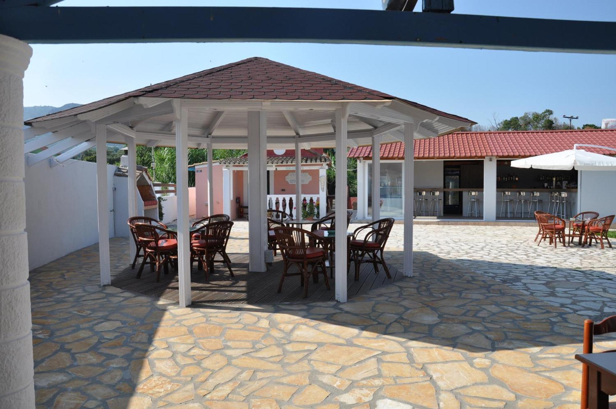 Tassos Apartments Corfu  ภายนอก รูปภาพ