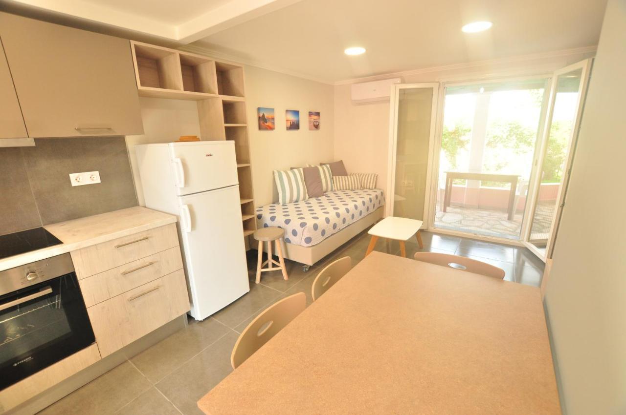 Tassos Apartments Corfu  ภายนอก รูปภาพ